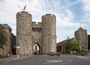 puerta oeste canterbury